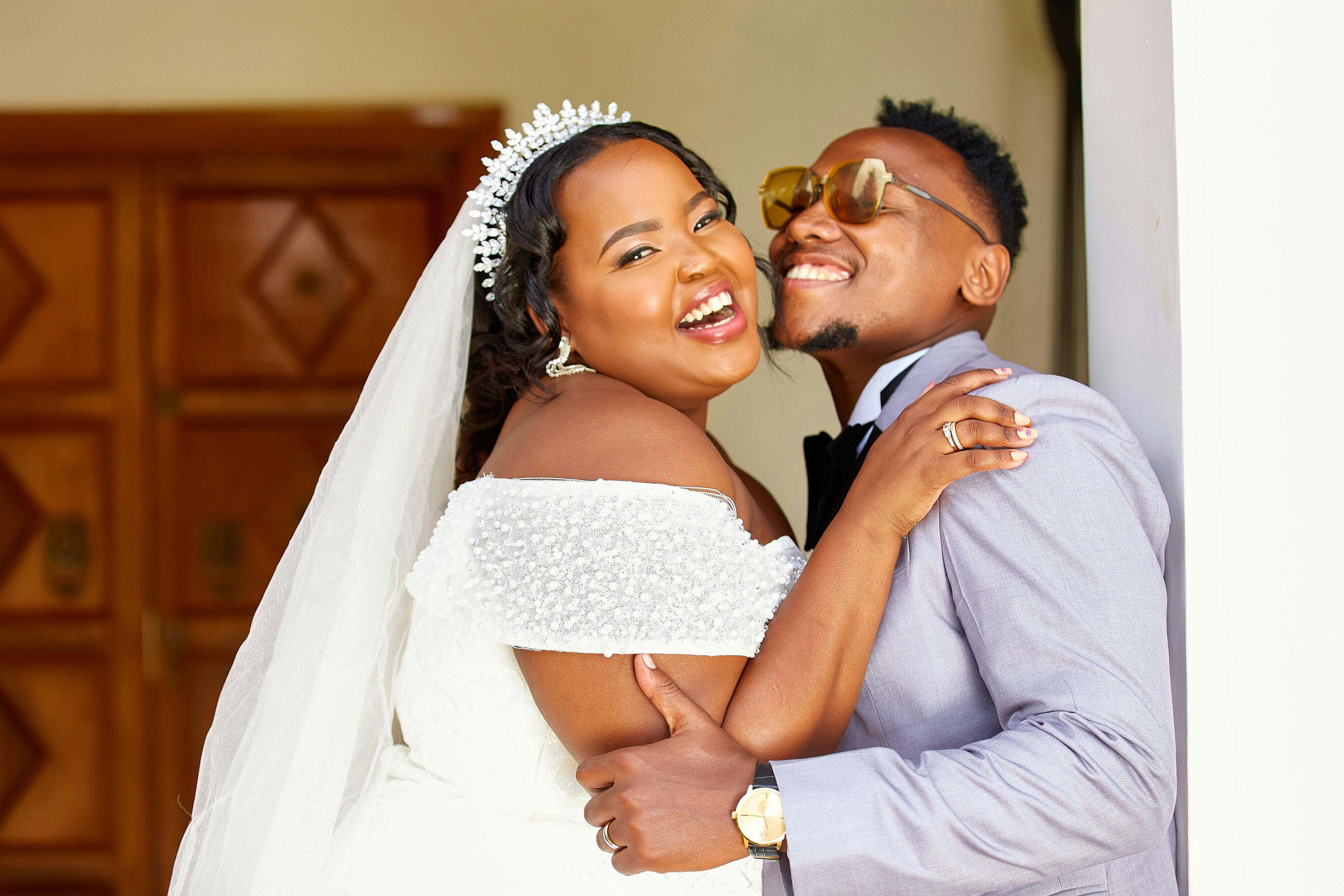 A beautiful photo from a wedding ceremony, used as a folder cover in the Memvori app.